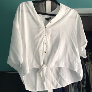 T-shirt button down